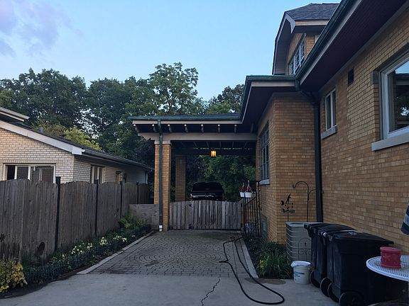 4th image of 5660 N Forest Glen Ave