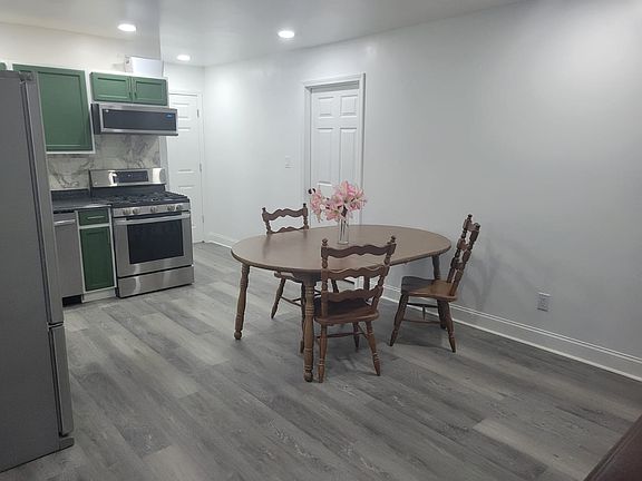 3rd image of 2564 Treadway Dr #D