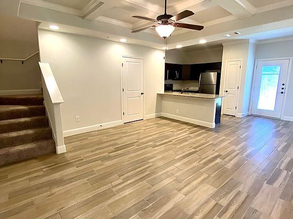 5th image of 6327 Melanzane Ave Unit 2