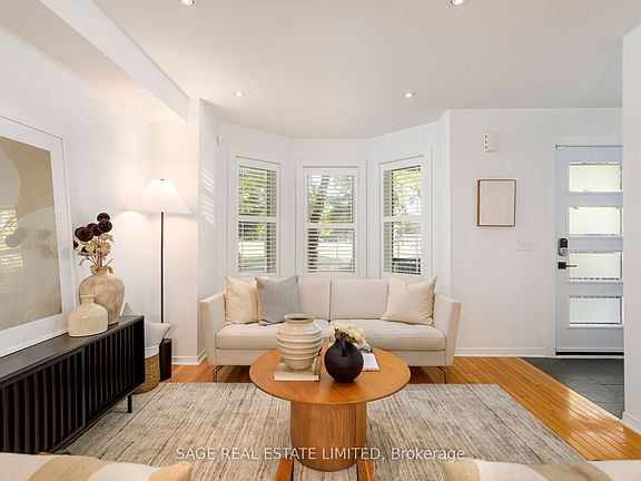 3rd image of 1176 Shaw St
