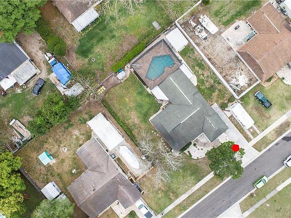 4th image of 627 Red Robin Rd