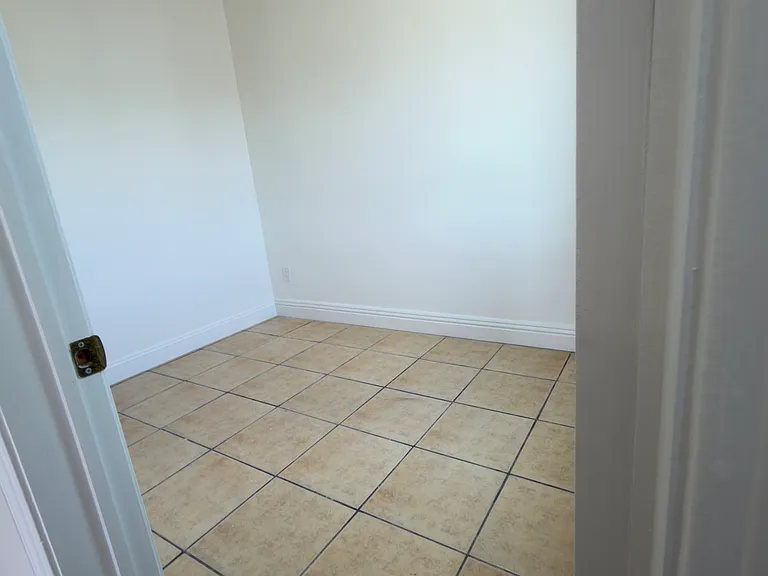 750 8th St #2 — Photo 12