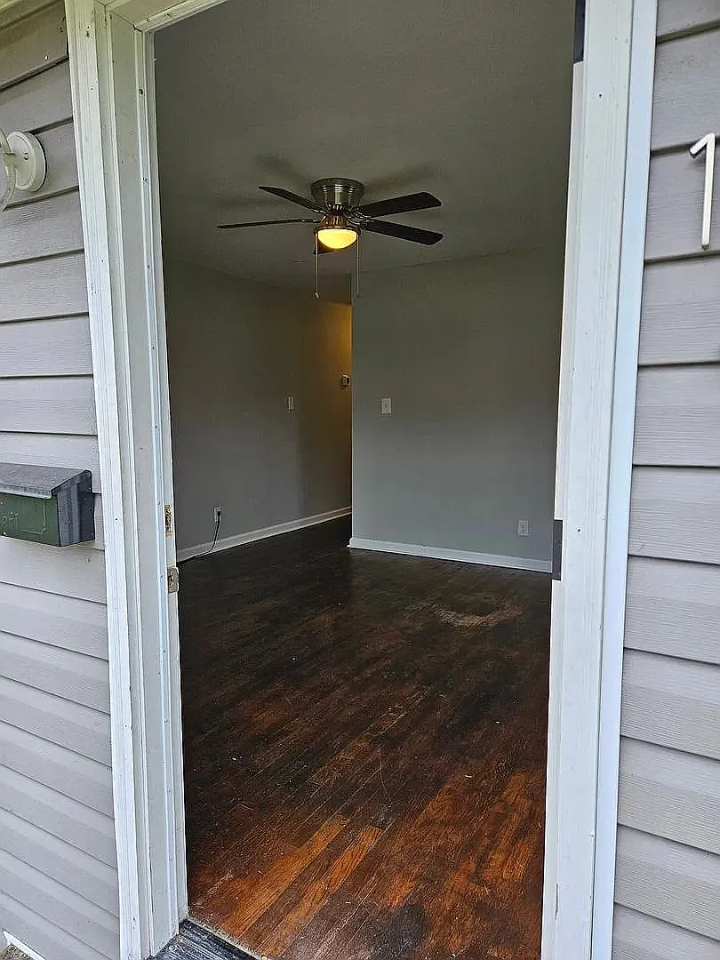 1343 Hinton St - 1343 — Photo 2