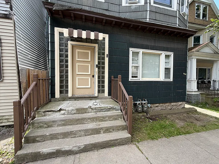 271 Grote St #1 — Photo 2