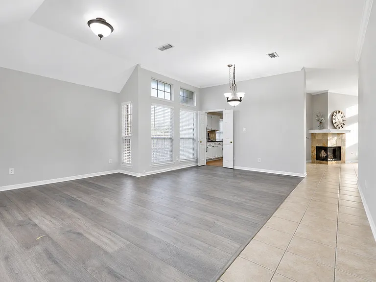 4500 Portrait Ln — Photo 3