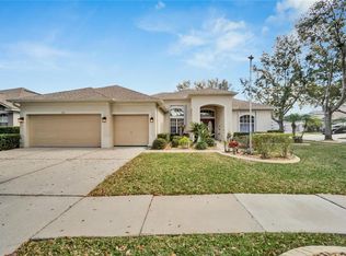 223 Bon Vie Pl, Valrico, FL 33594