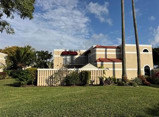 3955 Village Dr UNIT D, Delray Beach, FL 33445