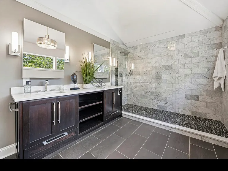 8575 Torwoodlee Ct — Photo 29