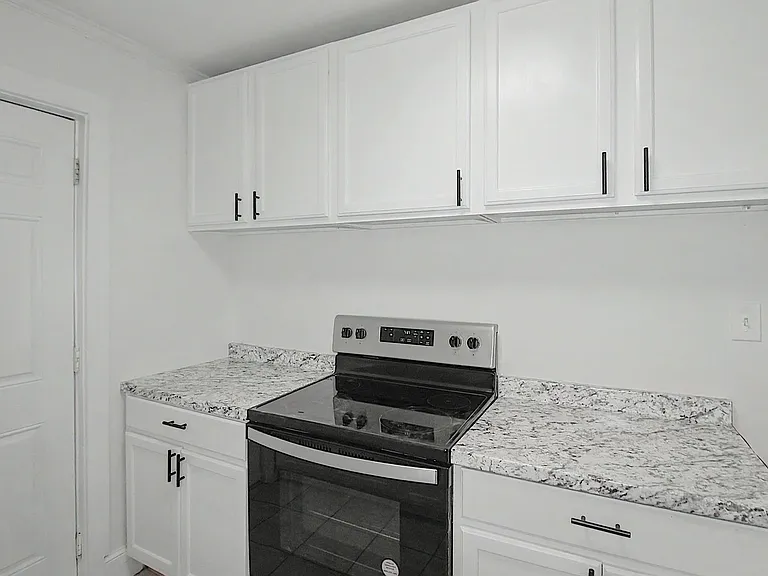2517 Rachel St — Photo 6