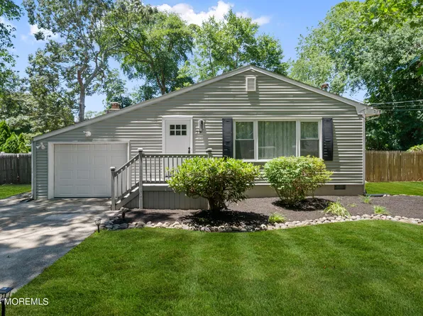 16 Hawk Avenue, Bayville, NJ 08721