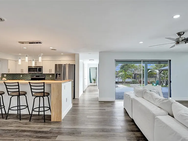 1710 SW 6th Ave — Photo 10
