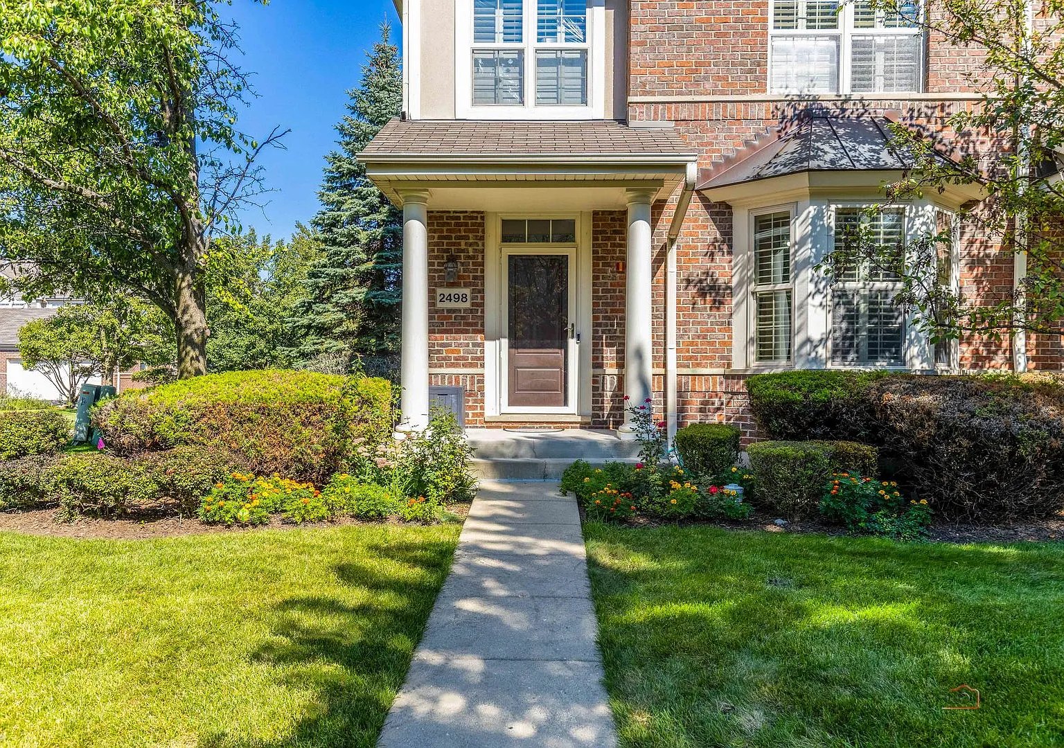 4 bed, 2.5 bath, 1983 sqft, $3,700 — Photo 4