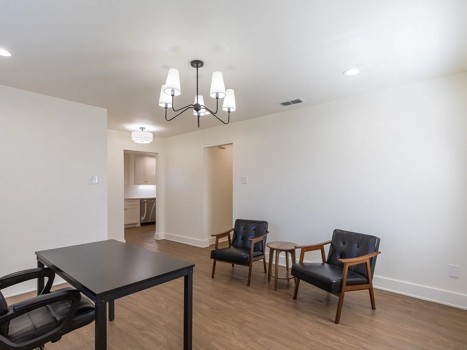 4 bed, 1814 sqft, $6,000 — Photo 4