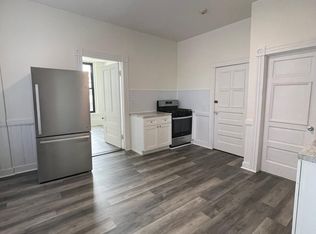 123 High St APT 42, Clinton, MA 01510
