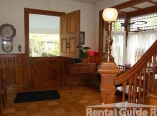 16 Everett St #1, Newport, RI 02840