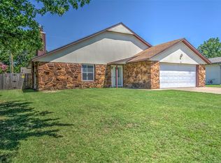 316 N Shannon Ave, Bartlesville, OK 74006