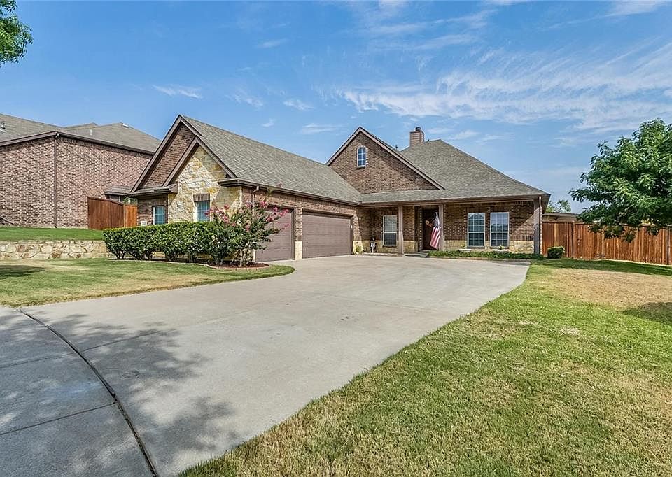 1st image of 8148 Laurel Oak Dr