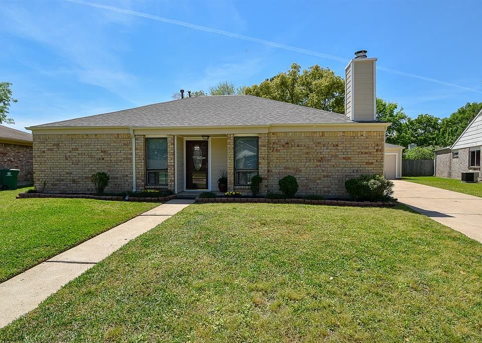 1st image of 815 Shadwell Dr