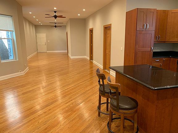 4th image of 2628 N Milwaukee Ave #3