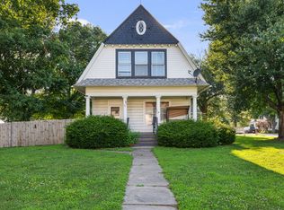 2001 12th St, Viola, IL 61486