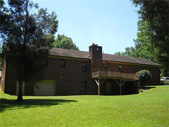 2nd image of 712 Candlewick Dr