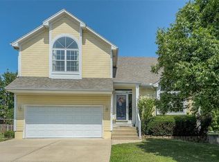 1220 NE Franklin Dr, Lees Summit, MO 64064