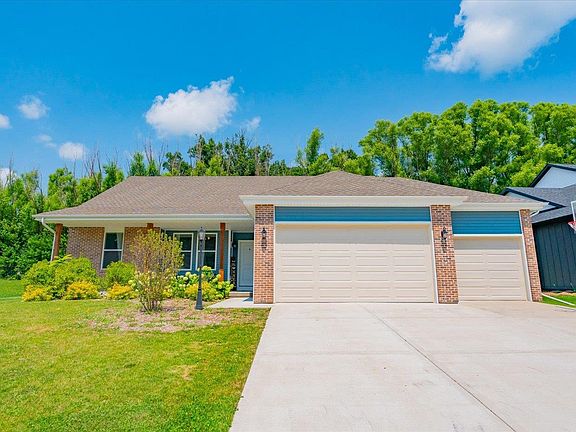 3rd image of 603 Vineyard Dr