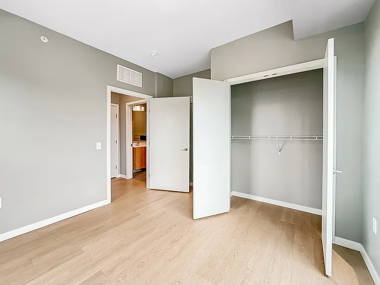 Plymouth Avenue Apartments — Photo 14