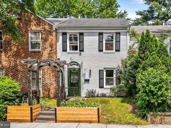 9821 Maury Ln, Manassas, VA 20110