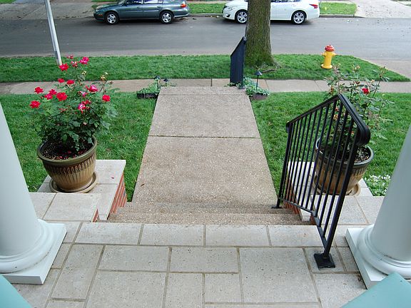 3rd image of 7417 Byron Pl