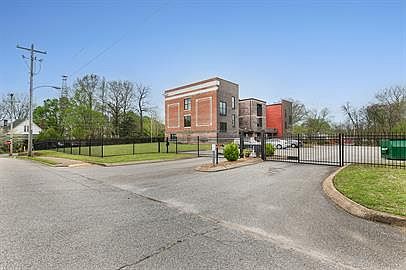 3rd image of 217 E Deaderick St #2-3A