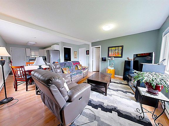 3rd image of 4469 Lathom Rd