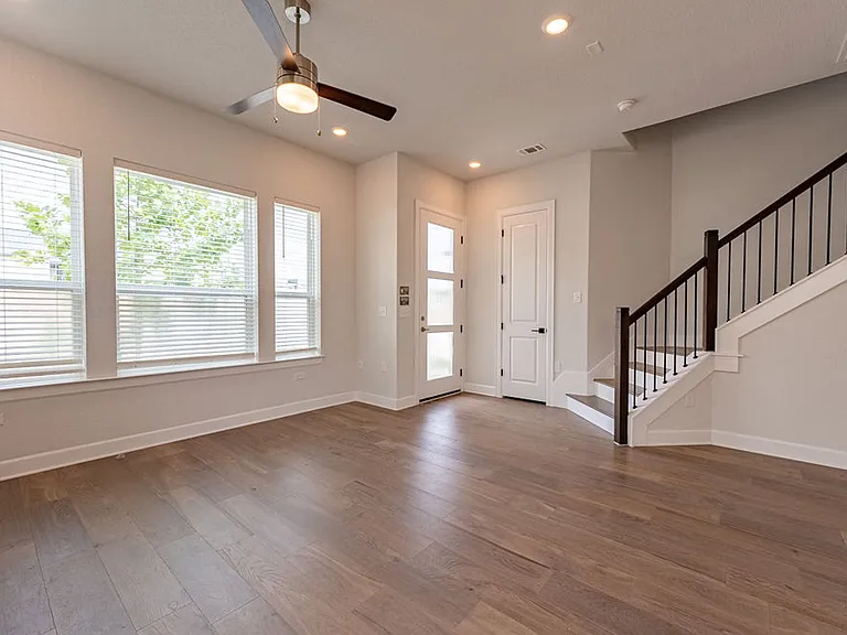 4104 Taniguchi St — Photo 3