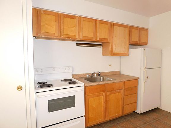 5th image of 915 Hinman Ave #3E
