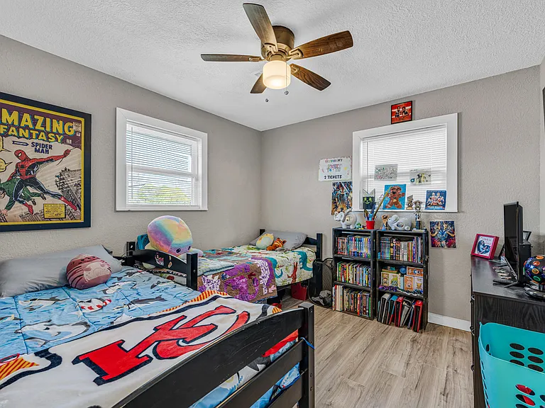 6918 SW Forest Ave — Photo 16