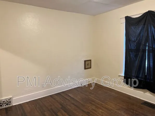 1334 SW Mulvane St APT 1, Topeka, KS 66604