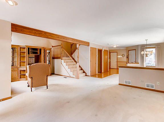 5th image of 17240 Lakebrook Dr
