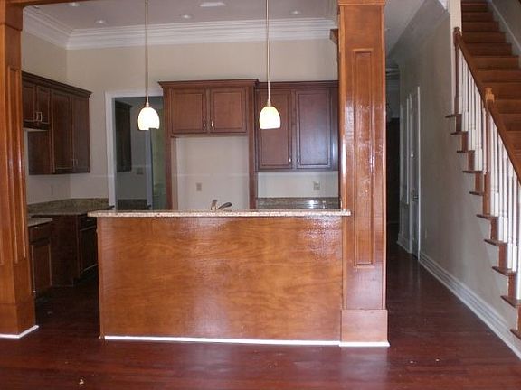 Open kitchen floor plan