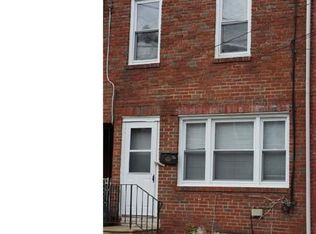 913 8th St, Camden, NJ 08103