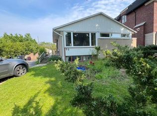 96 Berkinshaw Cres, Toronto, ON M3B 2T2