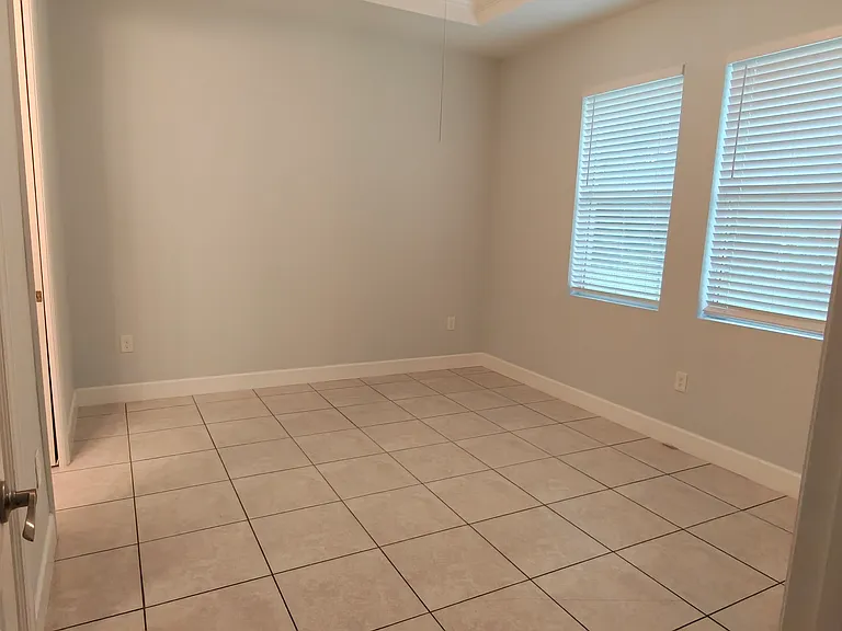 2019 Como St — Photo 17