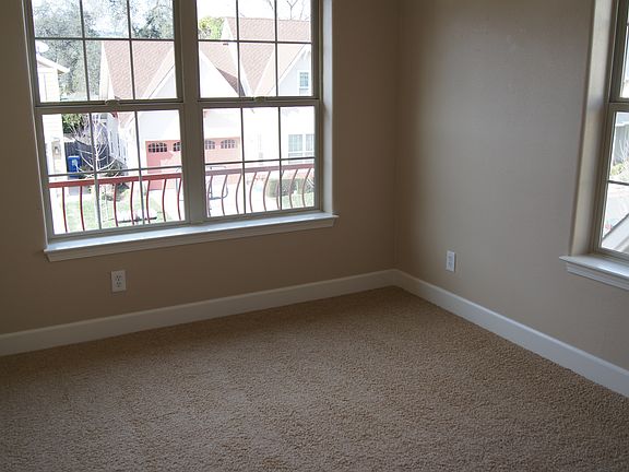 5th image of 101A Caledonian Ct #A
