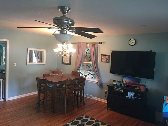 3rd image of 1432 Waccamaw Dr