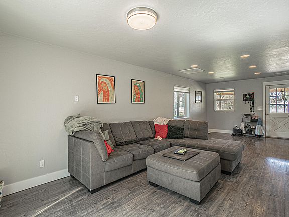 5th image of 549 Wilson Rd