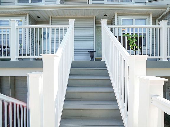 3rd image of 136 Windward Dr #136