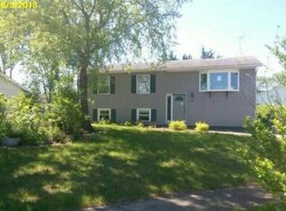 3249 W 74th Ln, Merrillville, IN