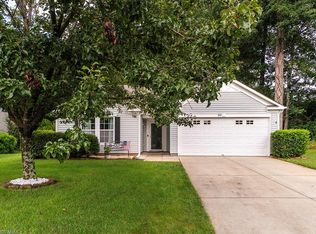 600 Hawthorn Ridge Dr, Gibsonville, NC 27377