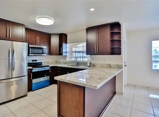 15870 SW 69th Ln, Miami, FL 33193