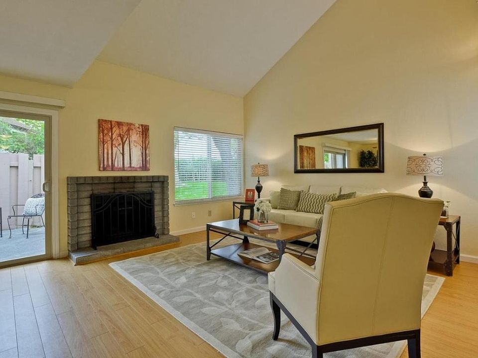 1st image of 2548 Sand Hill Way