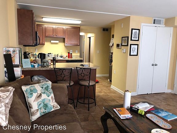 4th image of 265 Kalmia Ave APT 1
